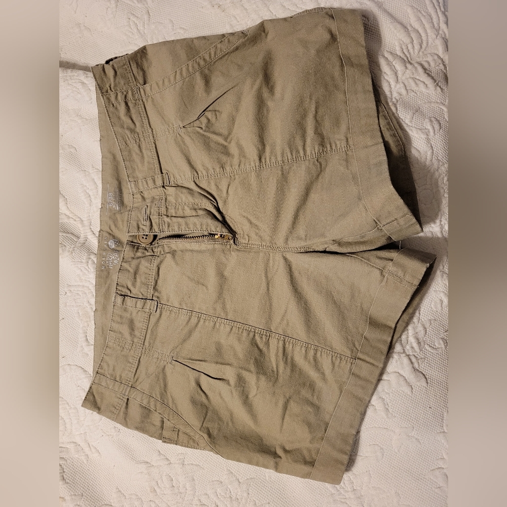 Mountain Hardwear shorts 7